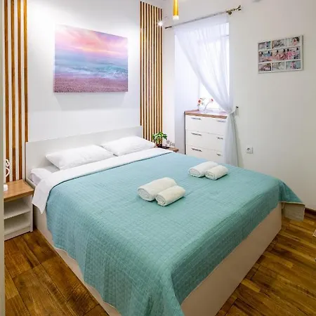 Cozy Center Апартаменты *