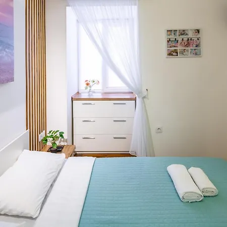 Cozy Center Apartman *