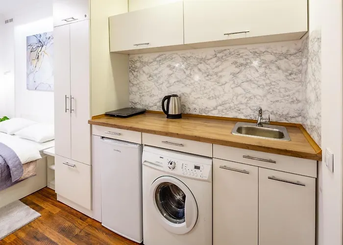 Cozy Center Apartman *